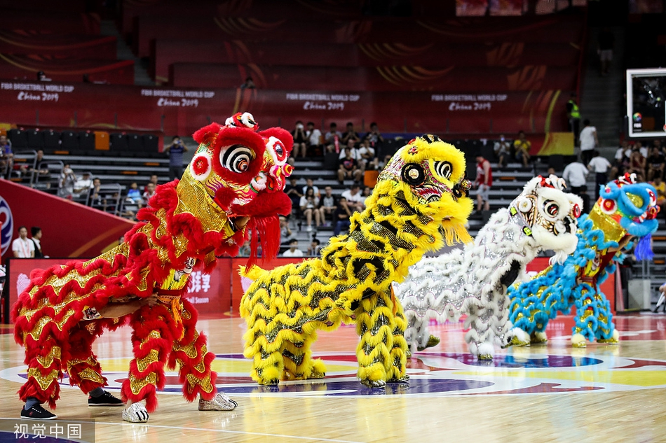 国外篮球赛场上掀起一股中国风