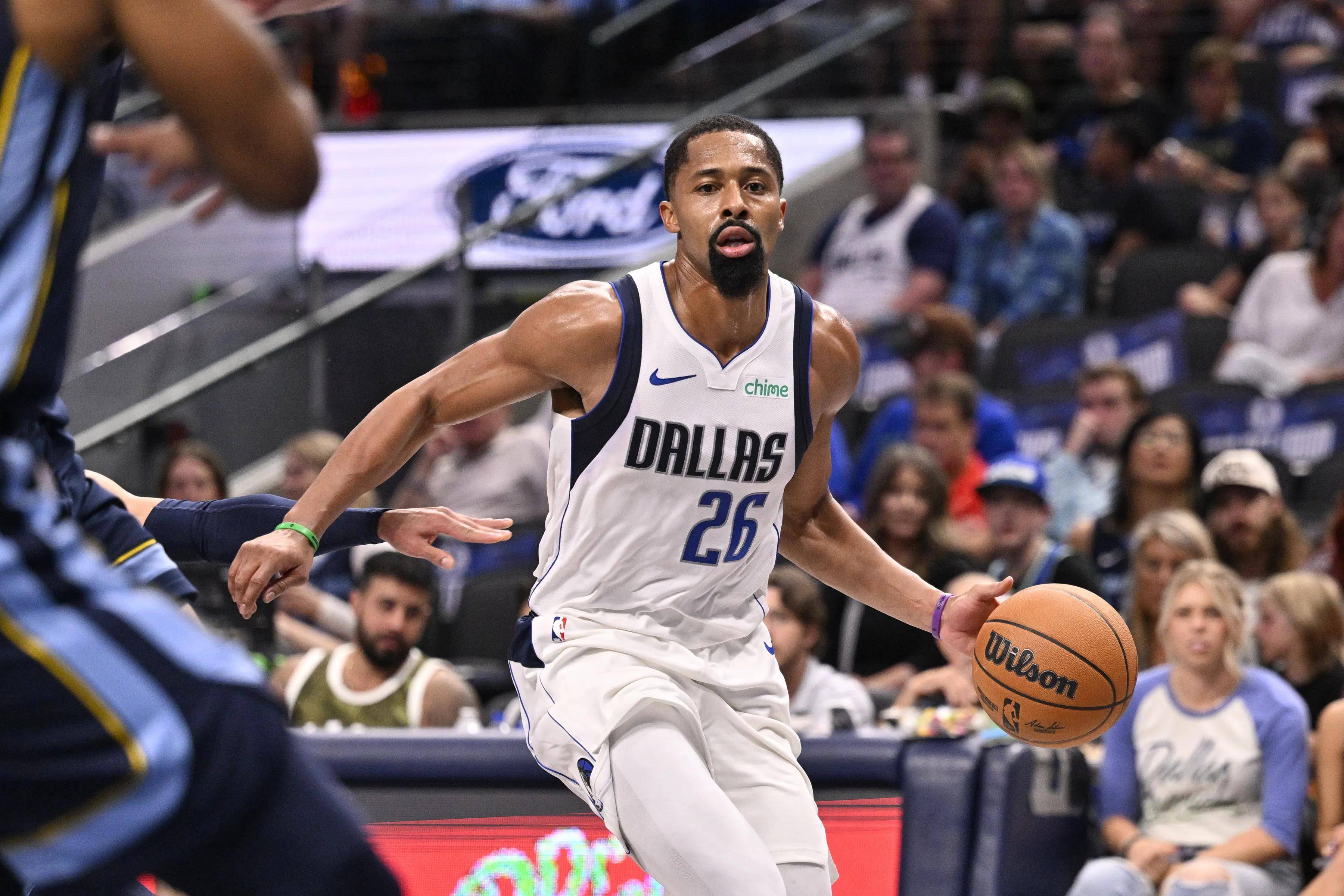开云体育app-NBA格里芬再遭伤病困扰火箭戈登调整的简单介绍