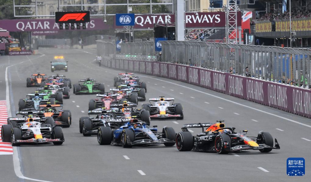 红牛车队险胜红牛二队,拉塞尔点燃赛场 红牛车队险胜红牛二队,拉塞尔点燃赛场