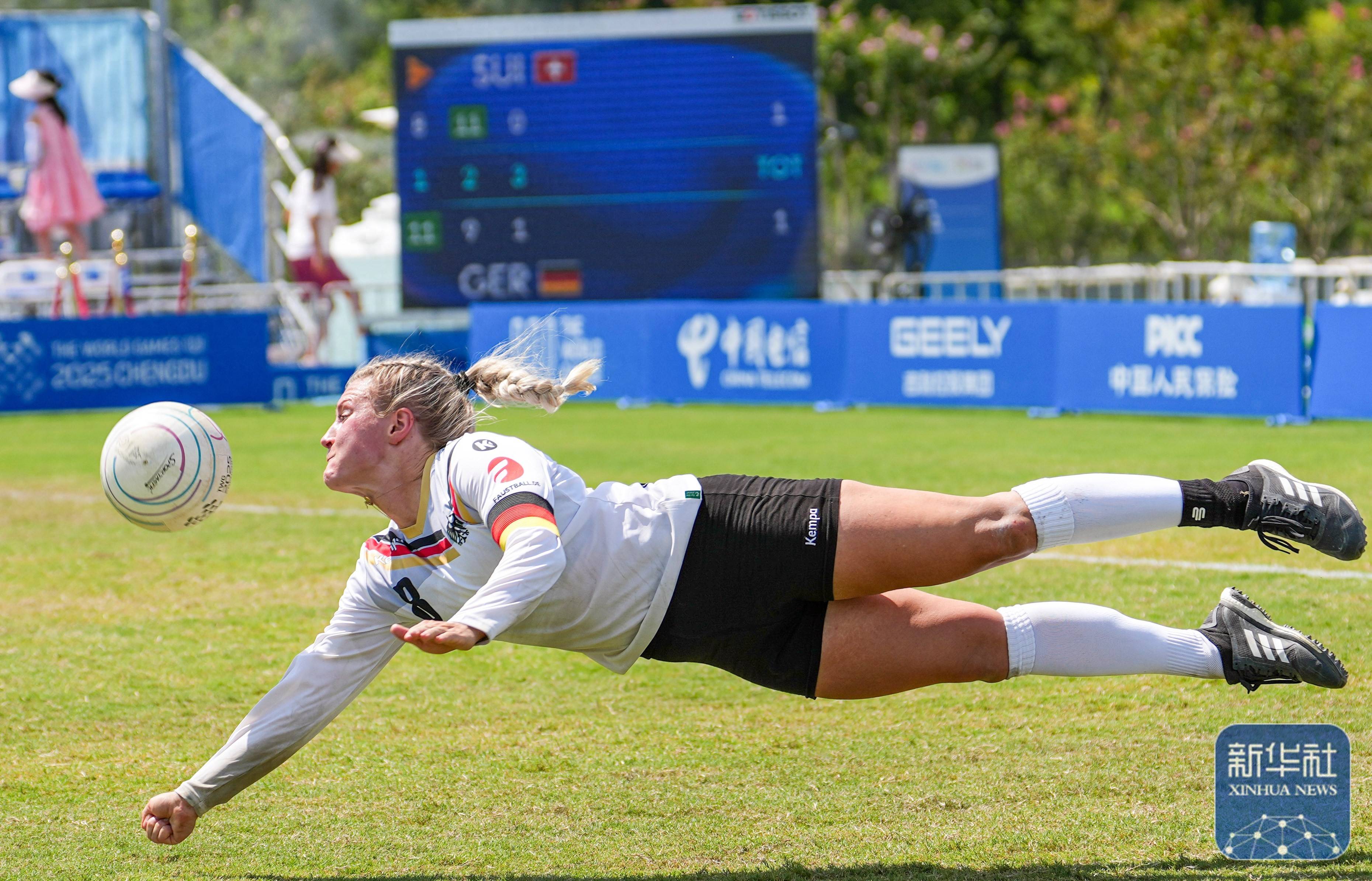 瑞士队赢得胜利，迈向创造历史巅峰