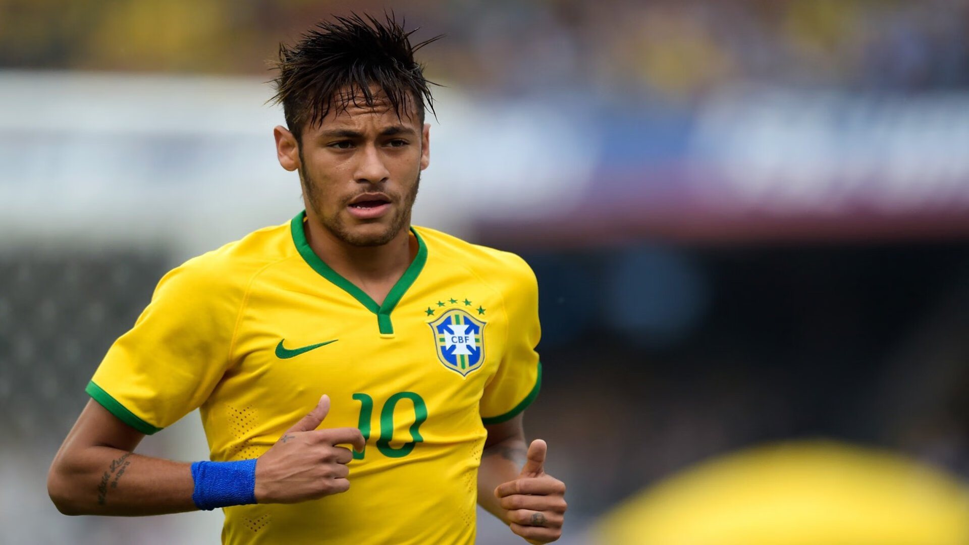 欧冠逆转之夜,当比利亚雷亚尔的黄玫瑰为秘鲁绽放