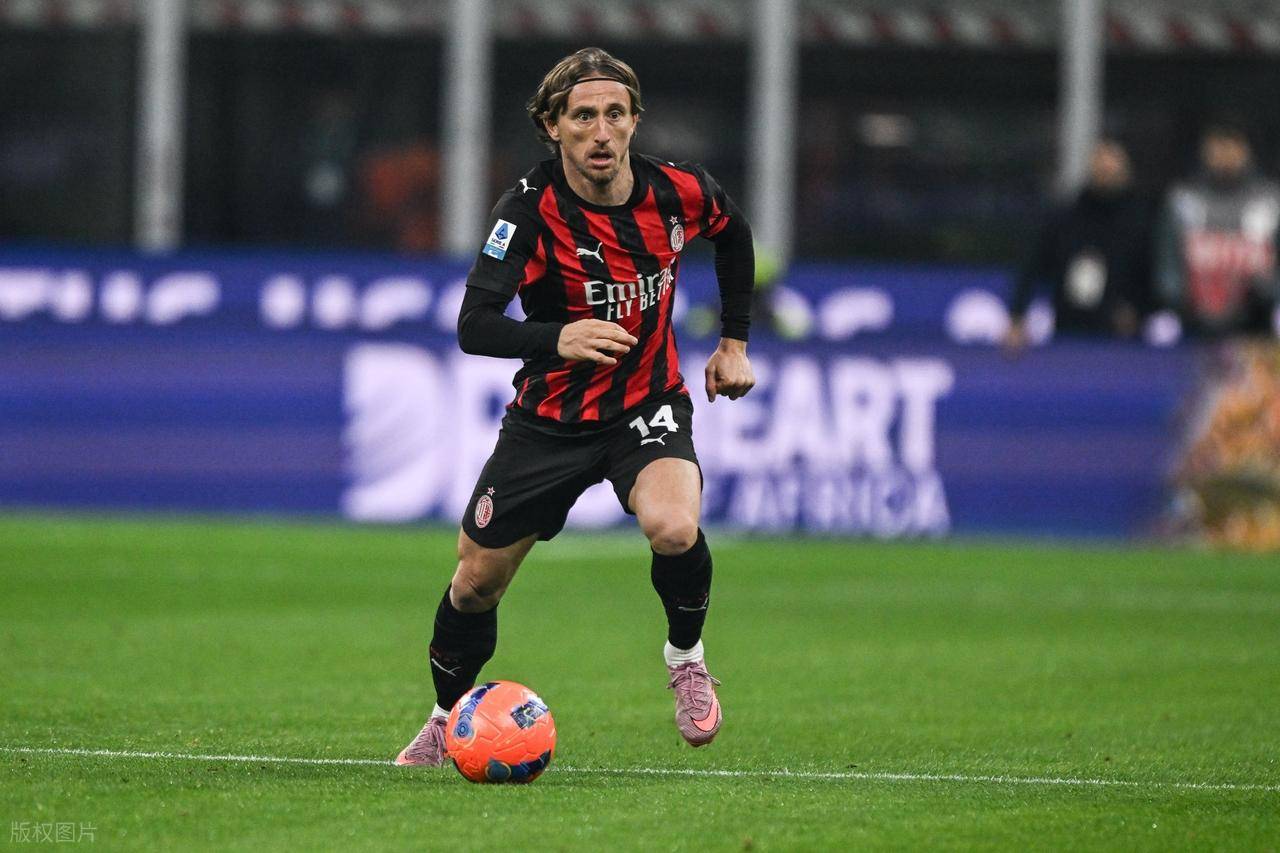 莱奥爆发，墨西哥关键战突围AC米兰